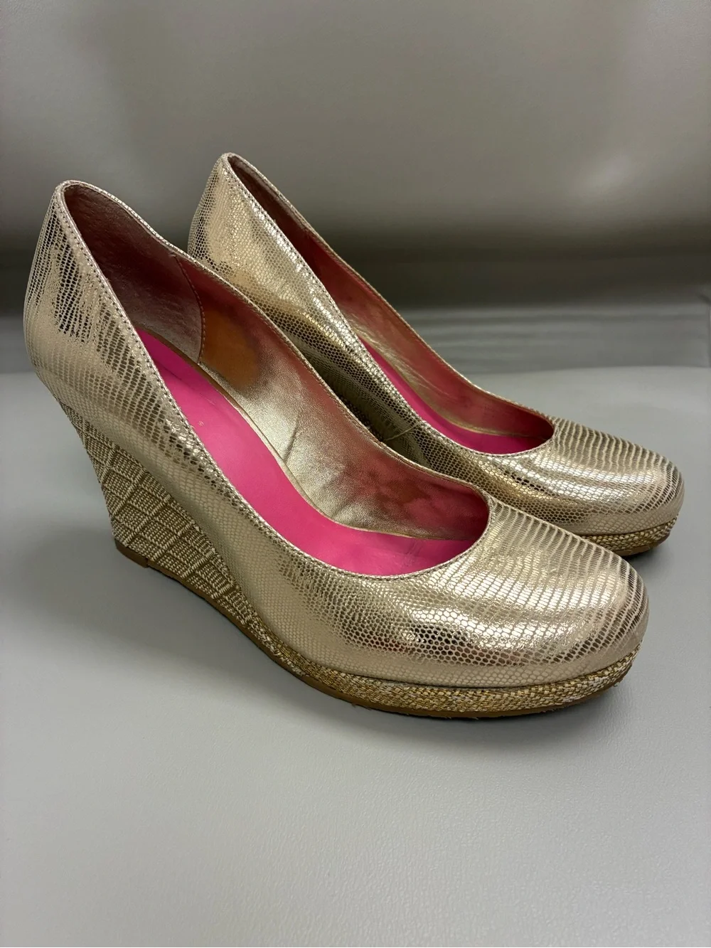 Lilly Pulitzer Gold Leather Wedge Shoes Pumps Women’s Size 8